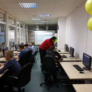 Северный город Норильск приглашает в KIBERone - КИБЕРшкола программирования для детей, компьютерные курсы для школьников, начинающих и подростков - KIBERone г. Зюзино
